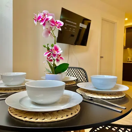 Palm Apartment *